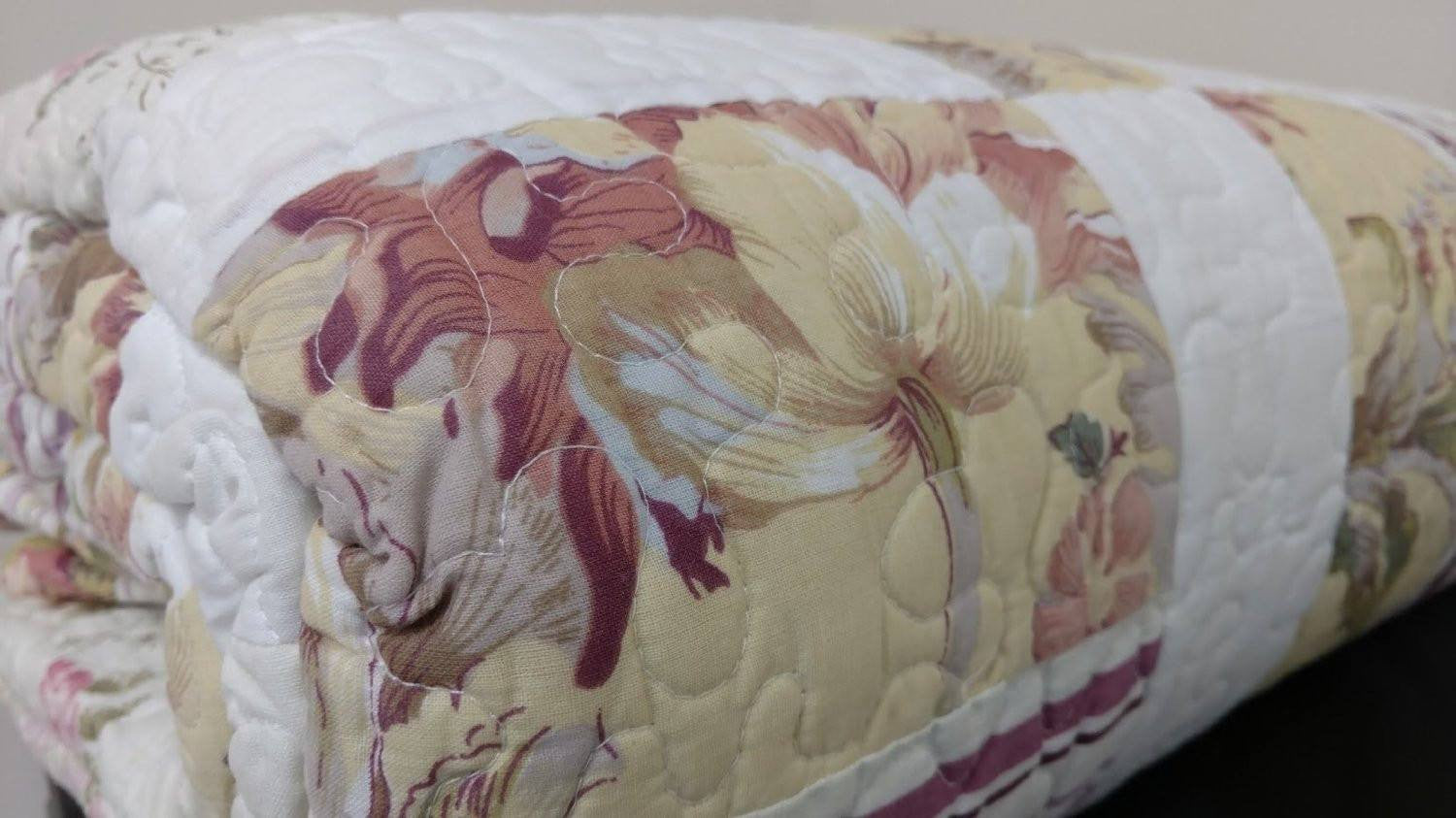 Classic Floral Blossoming Reversible Real Patchwork 100% Cotton Quilted Bedspread Set - Twin Size (DXJ103112) - Stores Basement - Discount Bedding